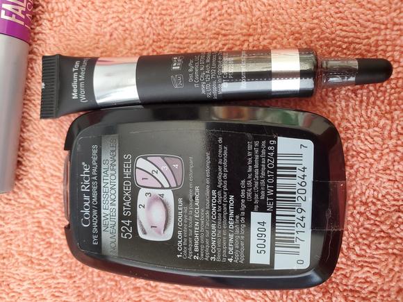 Eye Makeup Bundle - Picture 4 of 5